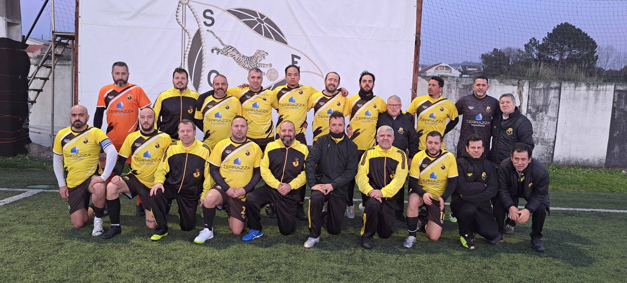 Unidos ao Oriental FC
